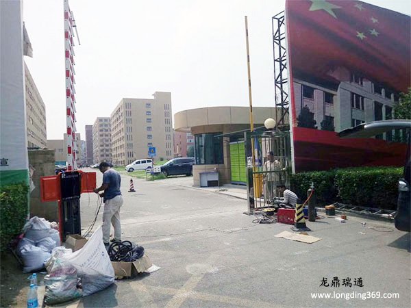高清車牌識別系統施工圖片