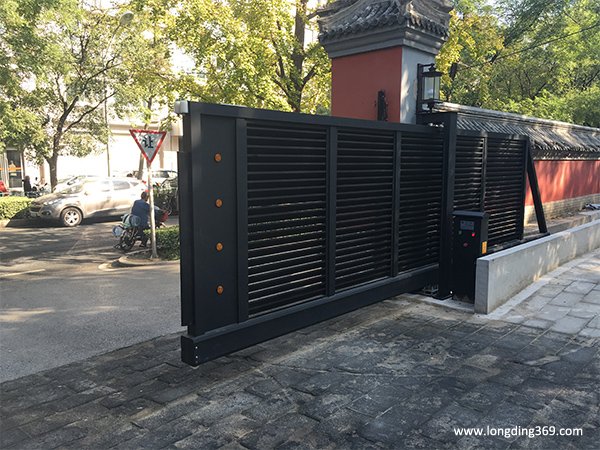 地壇公園管理處電動懸浮門